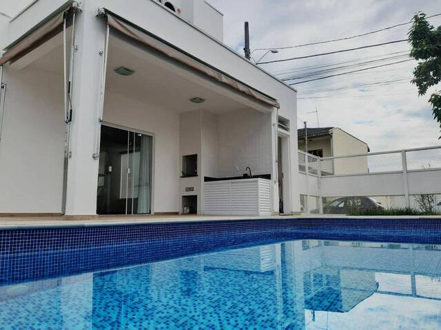 #25 - Sobrado para Venda em Taubaté - SP