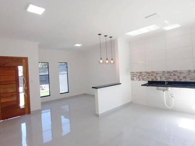 #108 - Casa para Venda em Taubaté - SP