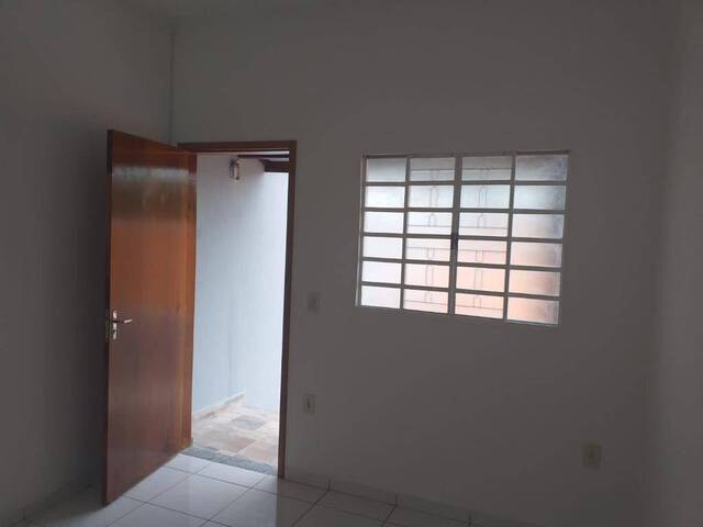 #113 - Ponto Comercial para Venda em Taubaté - SP