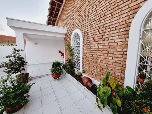 #160 - Casa para Venda em Taubaté - SP