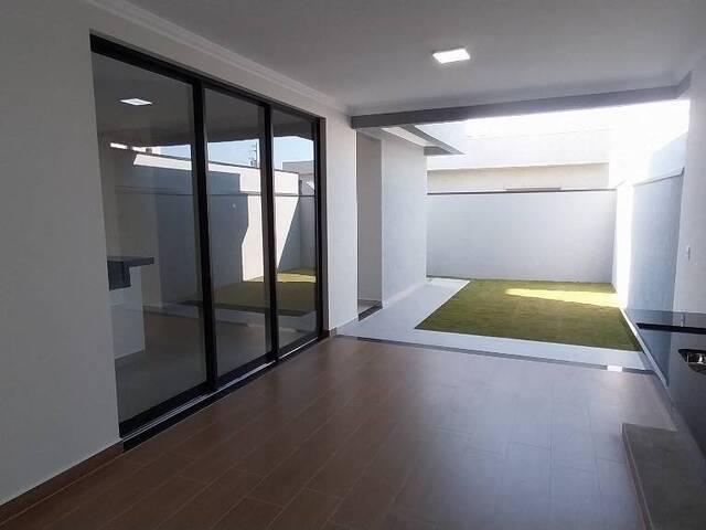 #181 - Casa em condomínio para Venda em Taubaté - SP