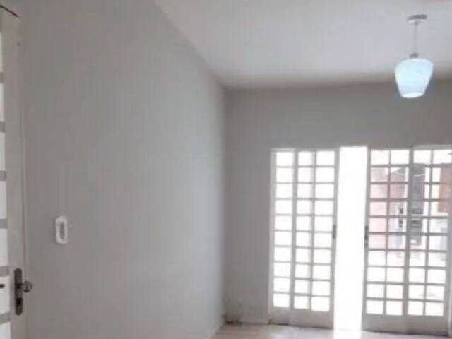 #191 - Casa em condomínio para Locação em Taubaté - SP