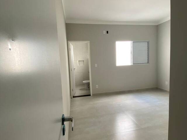 Casa para Venda em Taubaté - 5