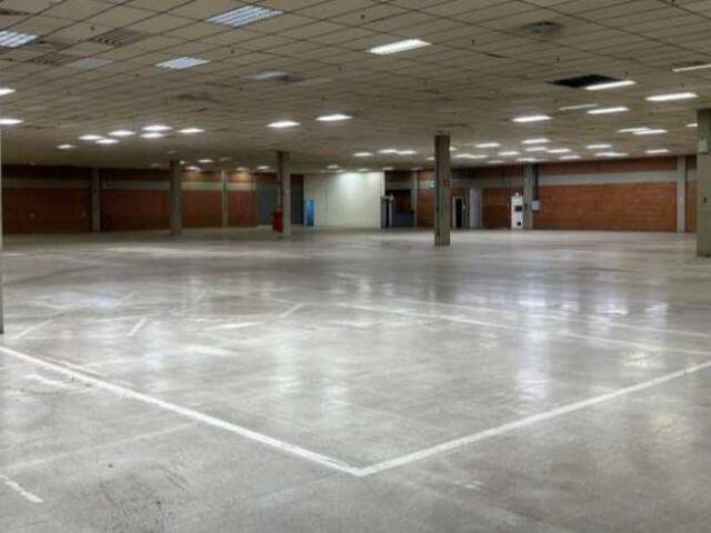 #239 - Galpão para Locação em São José dos Campos - SP