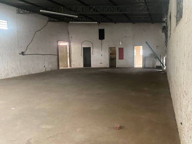 #242 - Galpão para Locação em Taubaté - SP