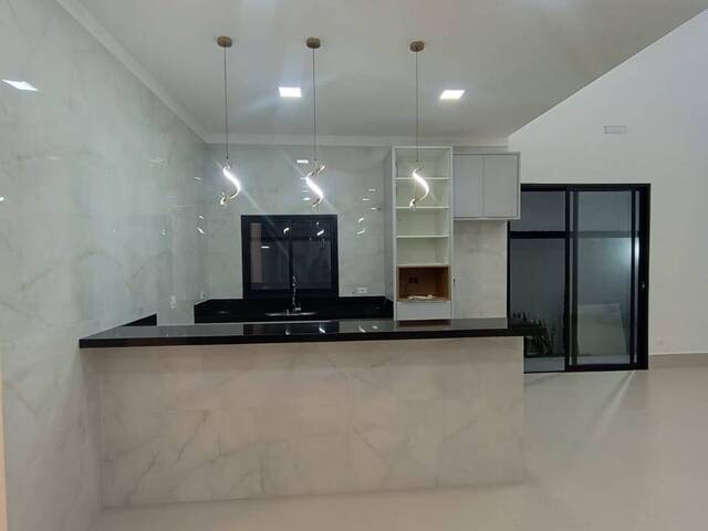 #254 - Casa em condomínio para Venda em Taubaté - SP