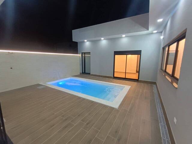 #254 - Casa em condomínio para Venda em Taubaté - SP